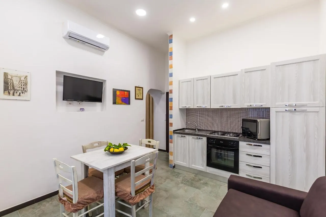Apartment Gelso Complex Studios And Flat By Napoliapartments Italy